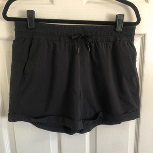 Lululemon Spring Break Away Short size 10